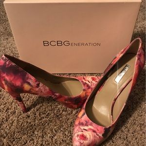BCBG HEEL